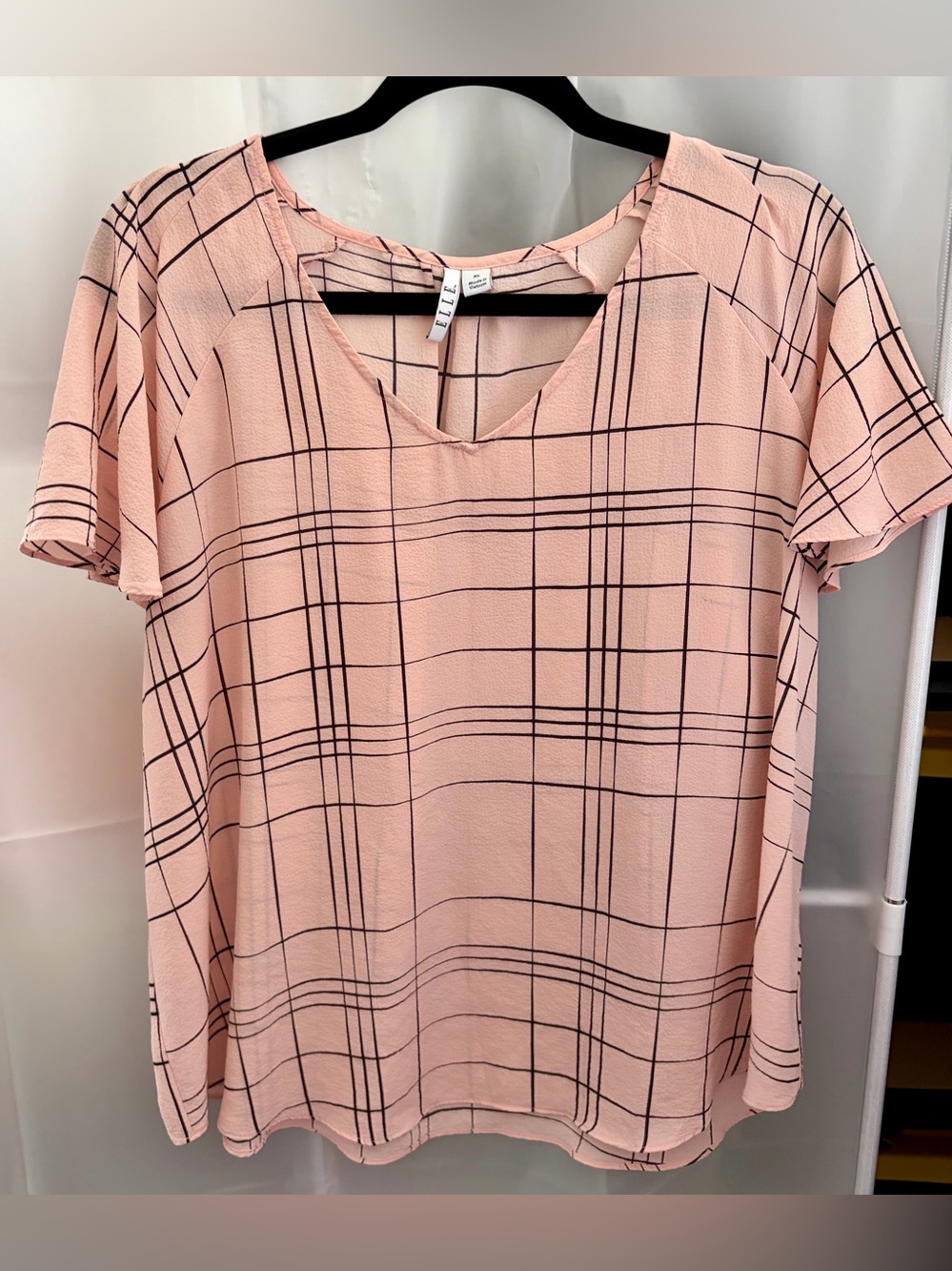 Elle Light Pink Plaid V-Neck Short Sleeve Blouse